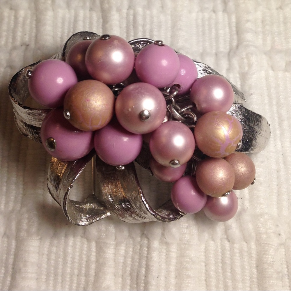 Park Lane Brooch Pendant Grape Cluster Leaf